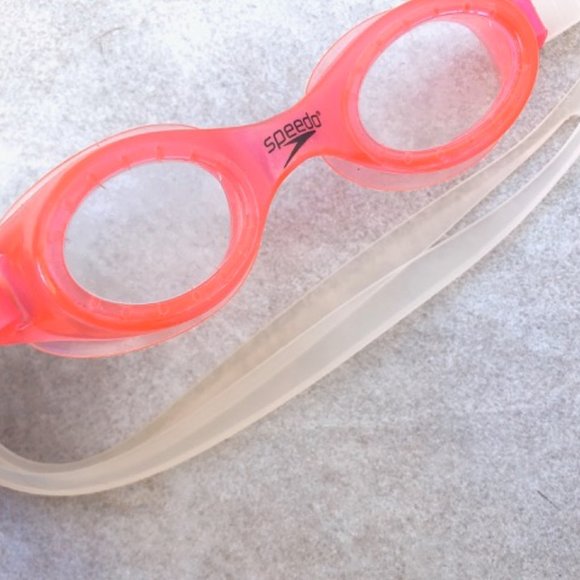 Used Children Swimming Goggle - Picture 2 of 2